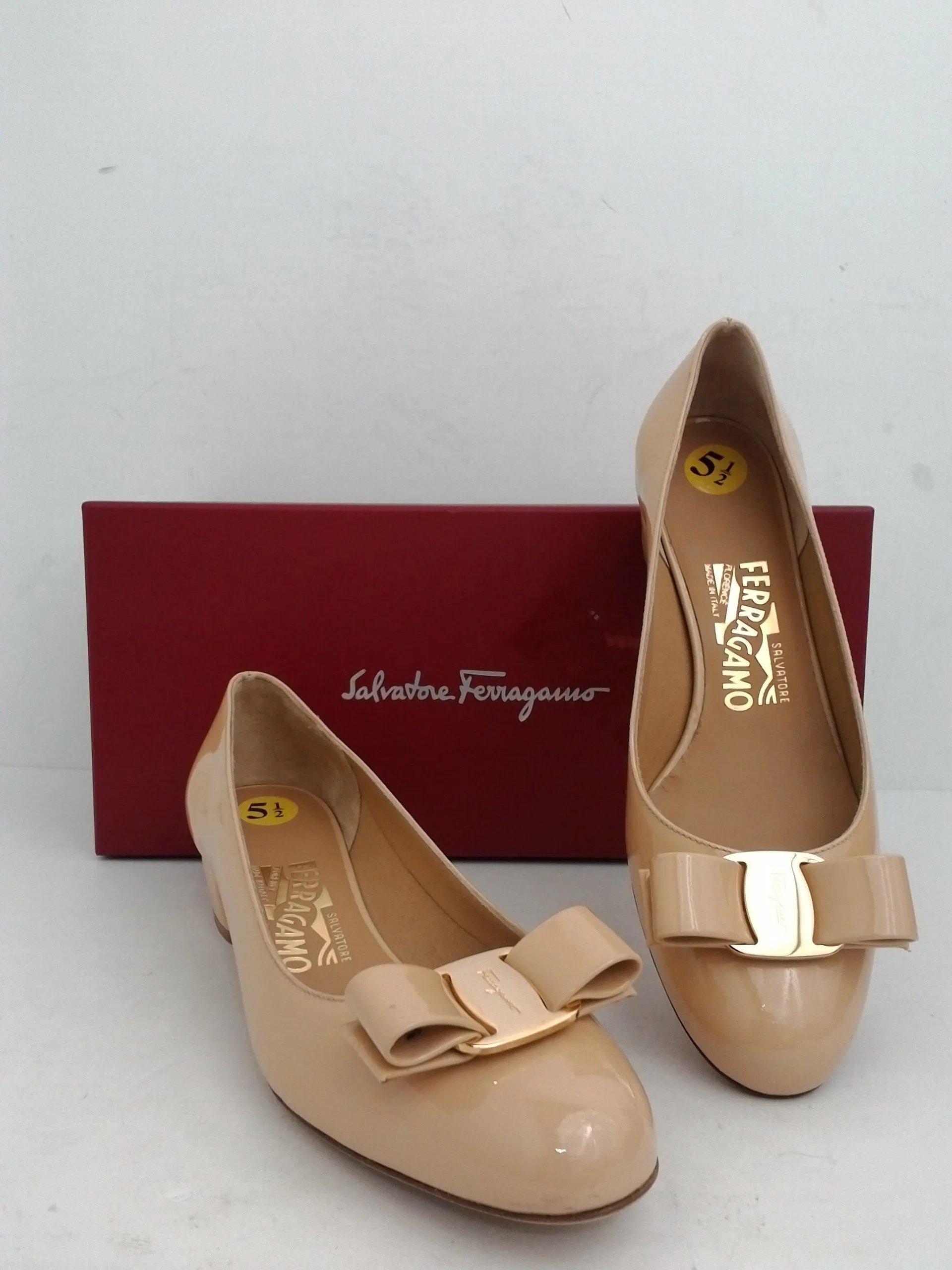 Salvatore Ferragamo Women's Vara New Bisque Naplakcalf Heels Size 5.5 B