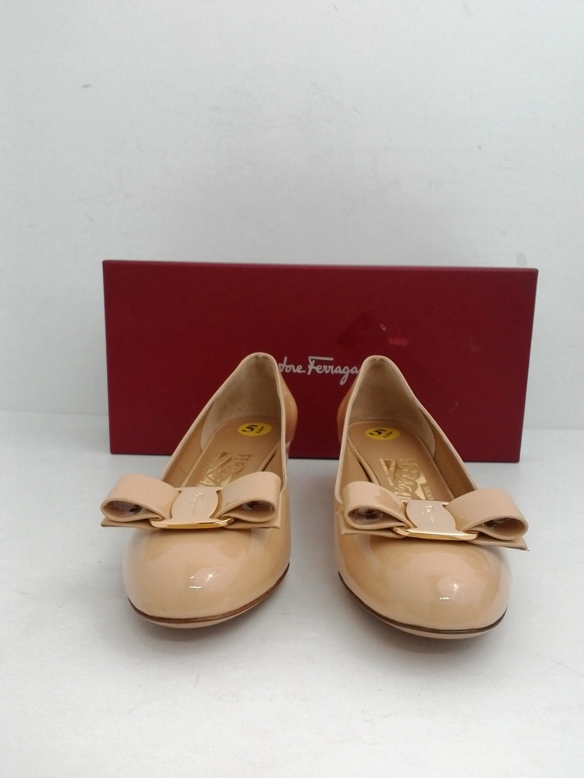 Salvatore Ferragamo Women's Vara New Bisque Naplakcalf Heels Size 5.5 B