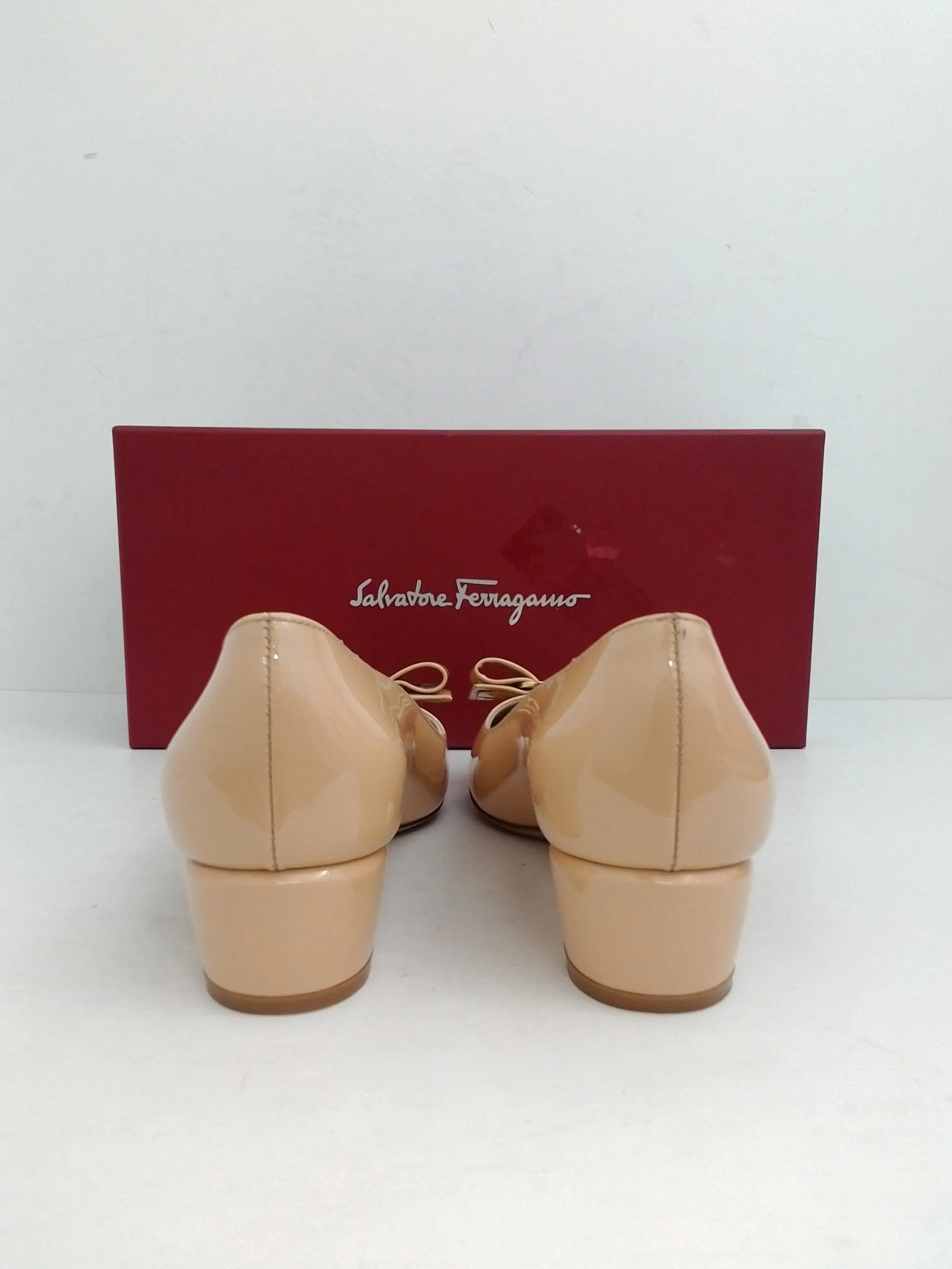Salvatore Ferragamo Women's Vara New Bisque Naplakcalf Heels Size 5.5 B